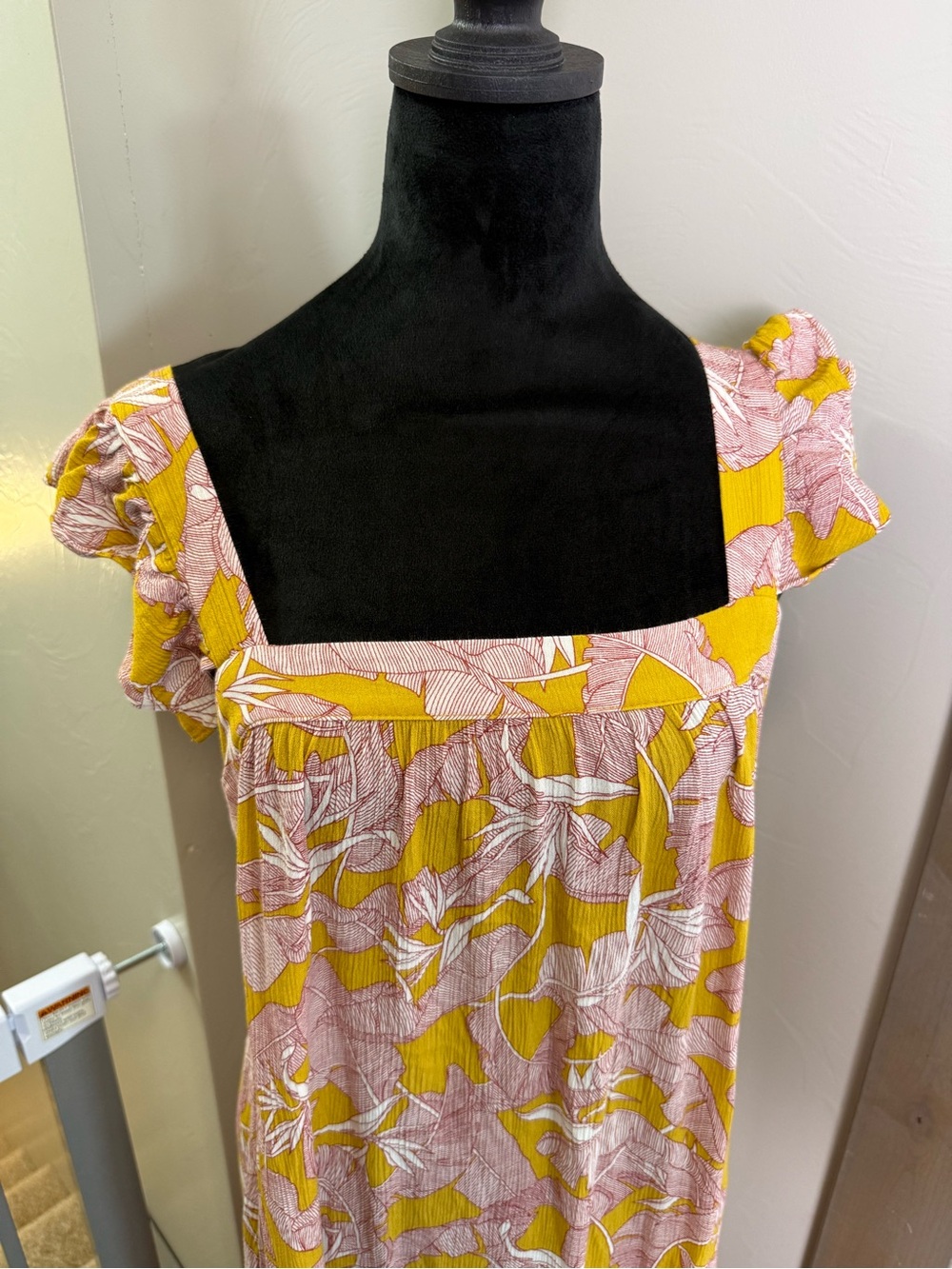 Knox Rose Square Neck Flutter Cap Sleeve Maxi Dress Yellow Pink Floral Tropical - Picture 3 of 12